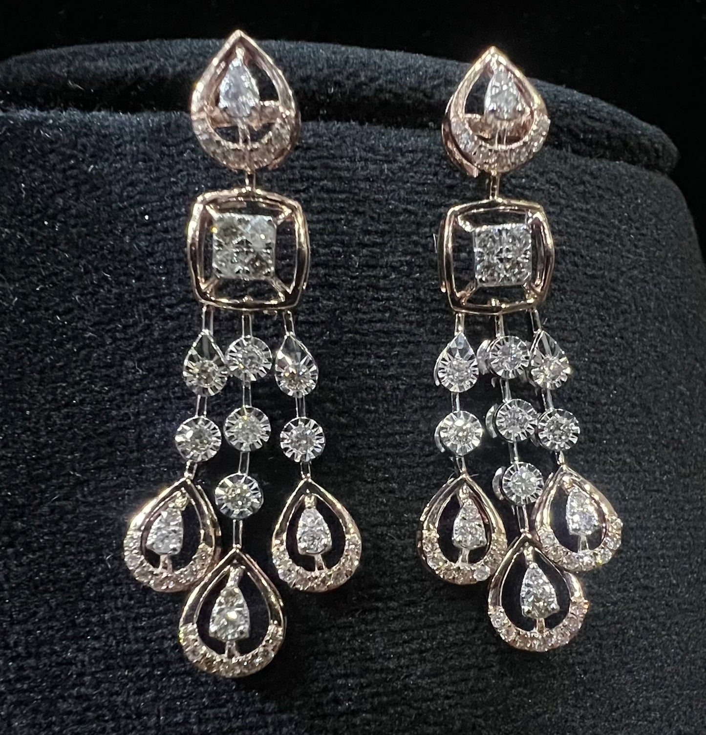 Gold Diamond Necklace and Earring Set for Perfect Bridal Look