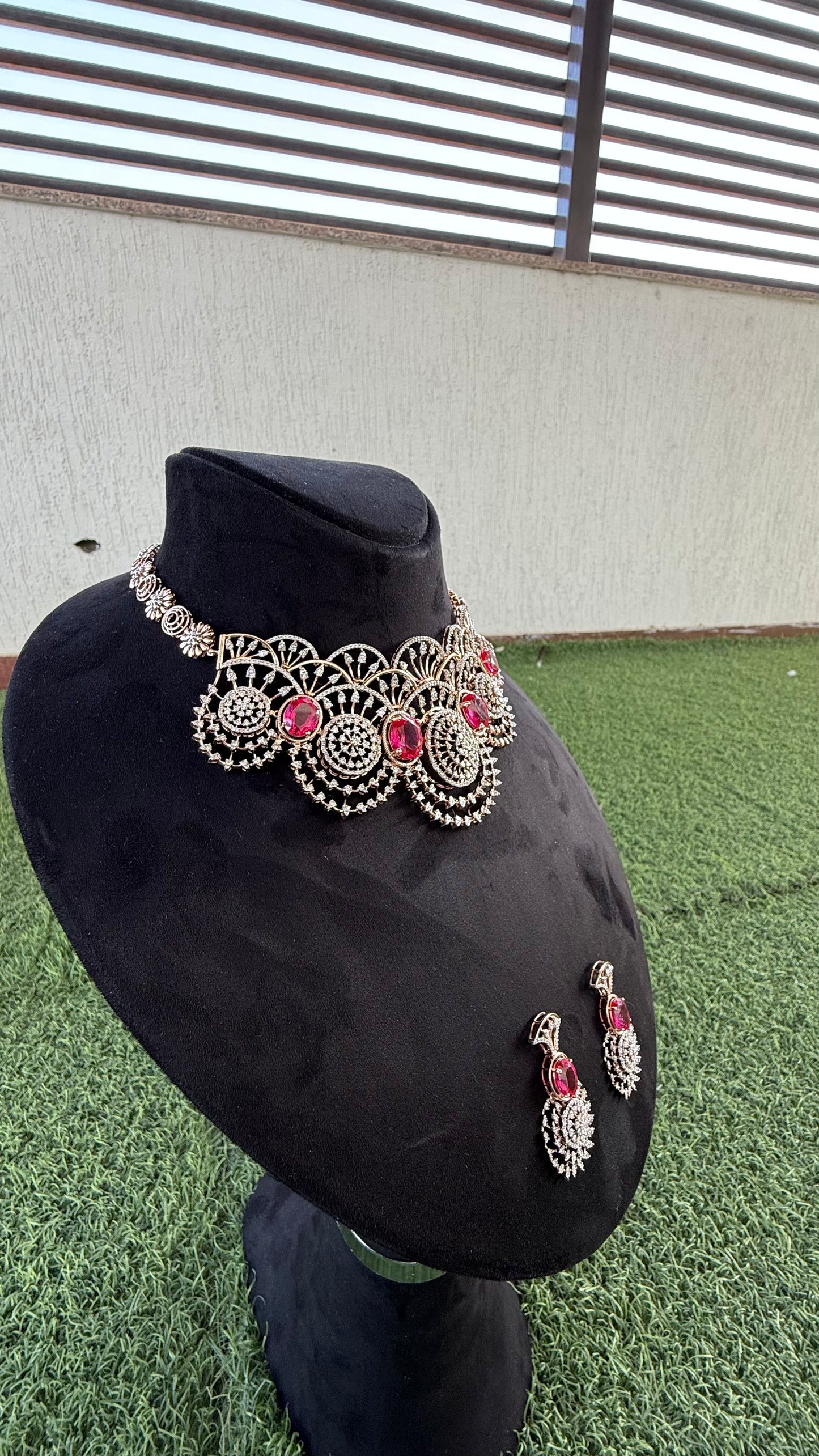Designer Diamond Necklace Chokar & Earrings in Solid Gold