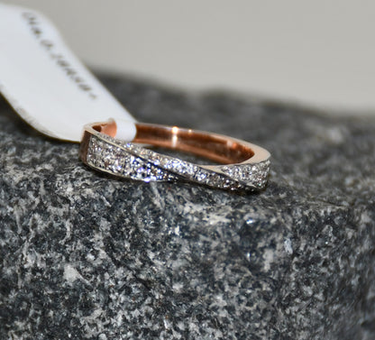 Diamond Ring – 14kt Gold Handmade Minimalist Band for Women
