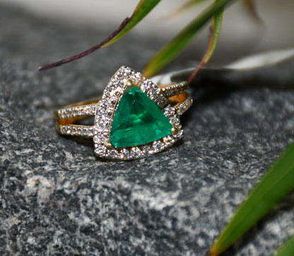 Women's 14Kt Solid Gold Diamond Ring with Semi Precious Stone