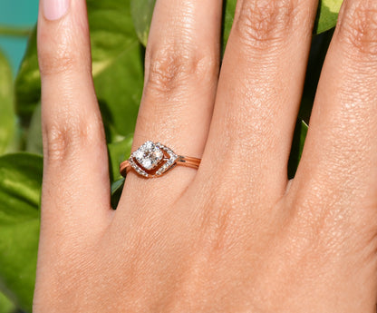 Gorgeous 14Kt Gold Diamond Ring for Women