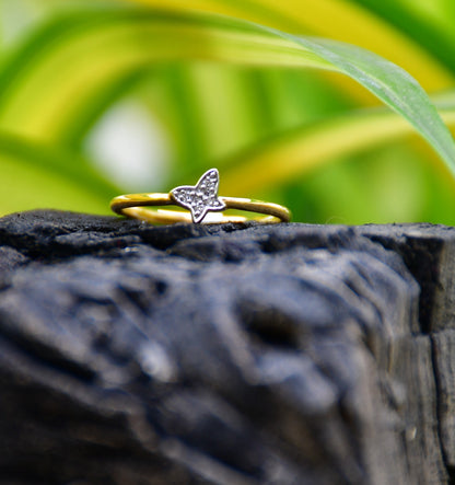 Women's Regular Wear Minimalist Gold Diamond Ring