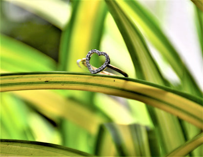 Dainty Heart Shape Diamond Ring in 14k Gold