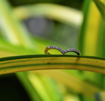 Women's V Shape Diamond Ring in 14k Gold