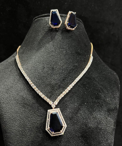 Gold Bridal Set Featuring Diamond Necklace and Earrings