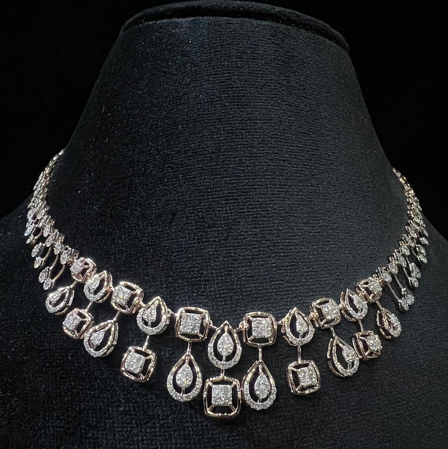 Gold Diamond Necklace and Earring Set for Perfect Bridal Look