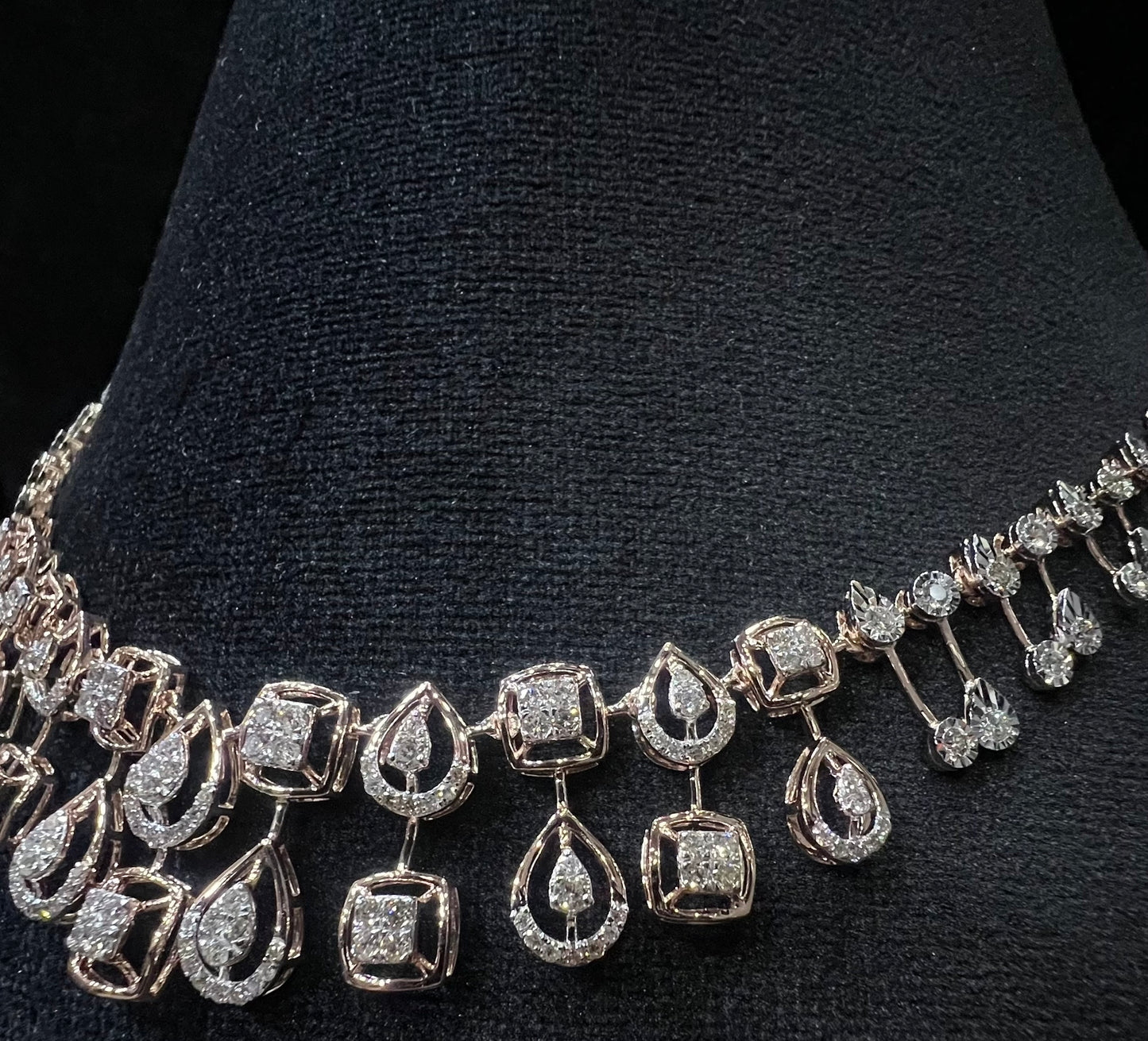 Gold Diamond Necklace and Earring Set for Perfect Bridal Look