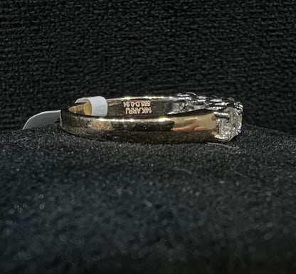 Handcrafted Natural Diamond Ring for Women