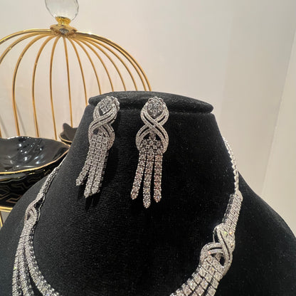 Gold Diamond Necklace & Earrings Set for Bridal Perfection