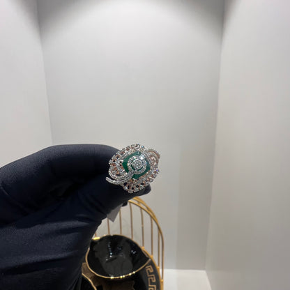 Women's Handcrafted Gold Diamond Ring