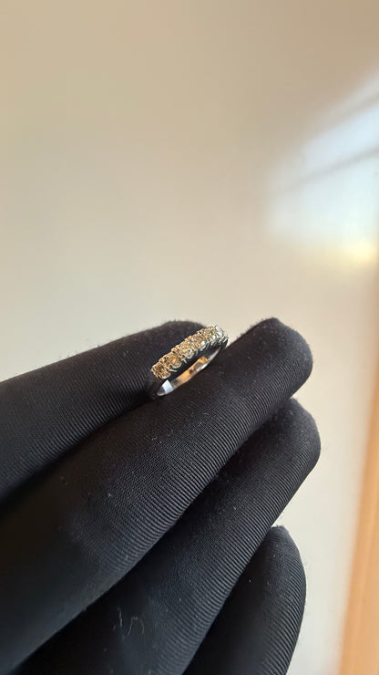 Women's 14Kt Gold Diamond Band Ring for Gifting